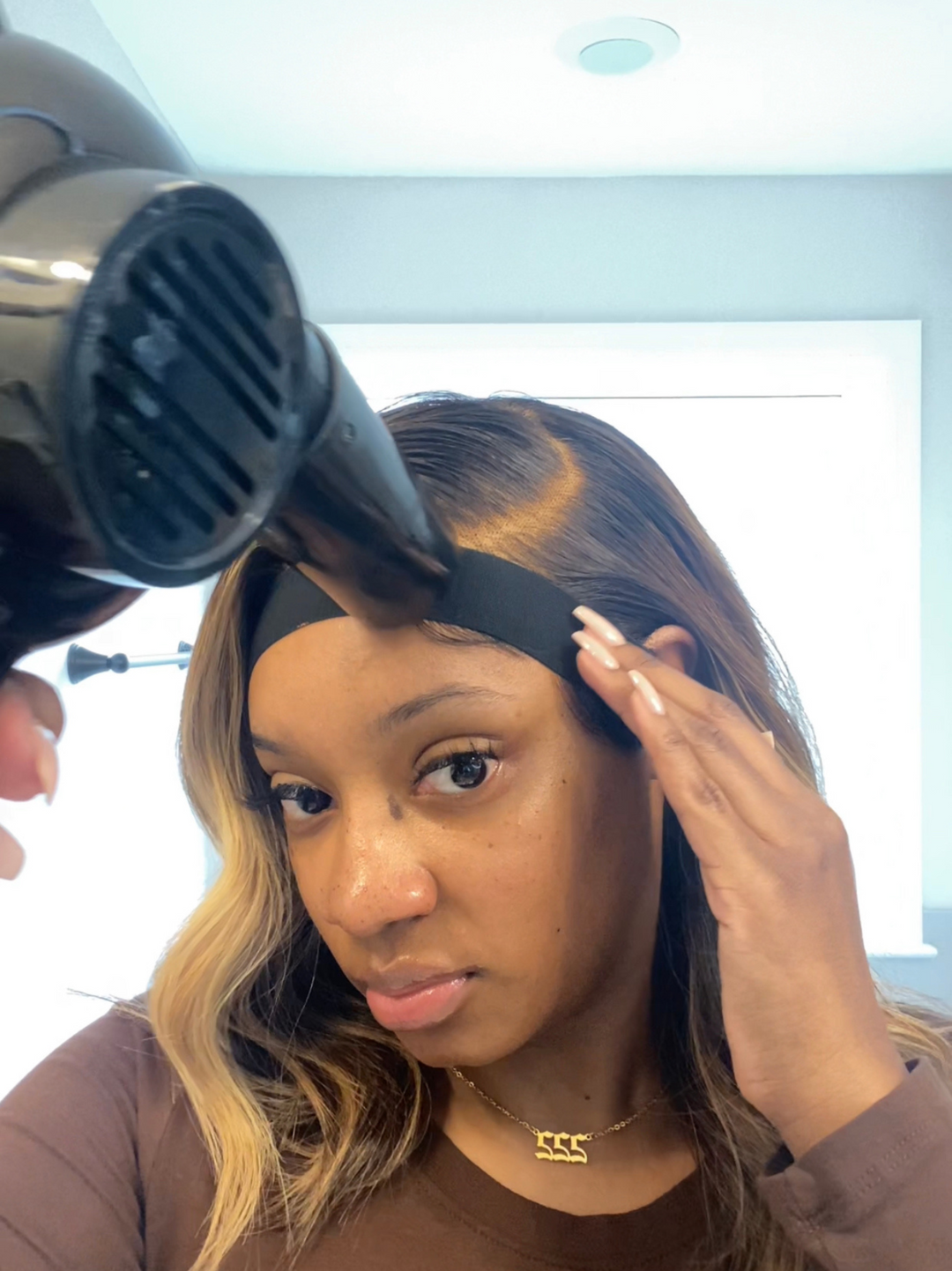 HOW TO INSTALL A GLUE-LESS WIG